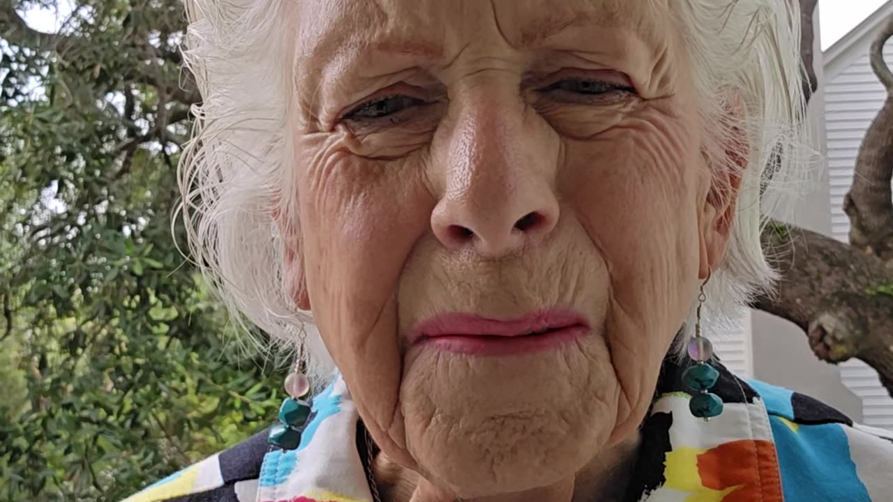 West Ashley LoLo gift August 2025