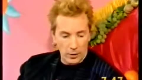 John Lydon Lies About The 'No Blacks No Irish No Dogs' Signs Myth (mirror)