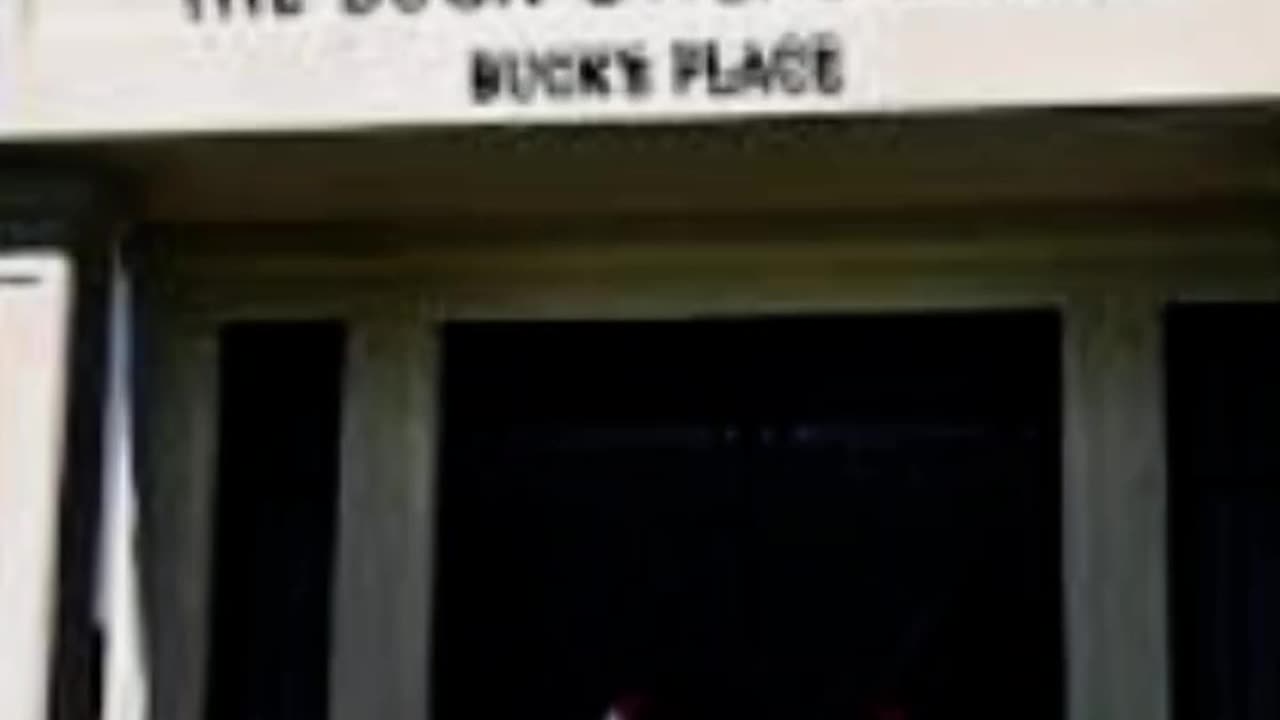 FAMOUS GRAVES - VOL. 125: BUCK OWENS