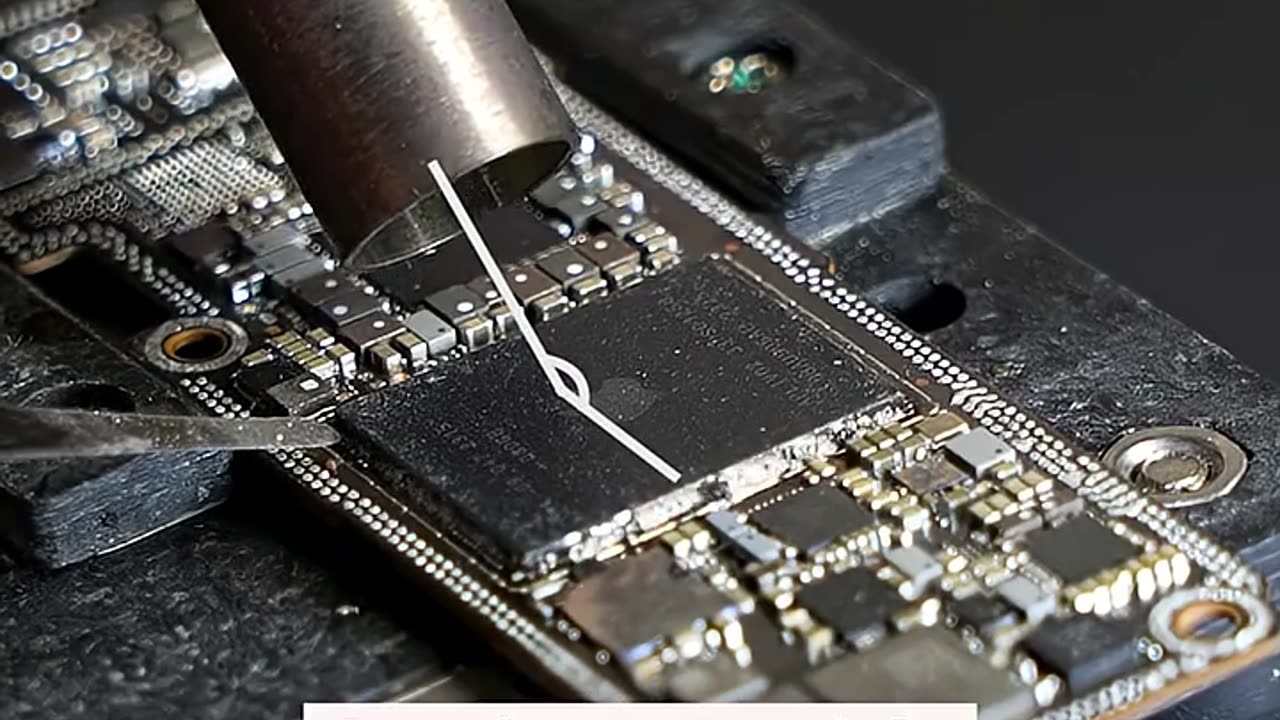 How to Safely Remove a CPU: Use Hot Air the Right Way! 🔥🧰