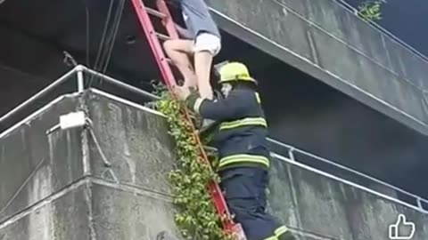 She Saved Her Dogs First ..🔥🦮🦮