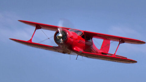 Beechcraft Staggerwing – Elegant Vintage Flight at EDPY Ellwangen
