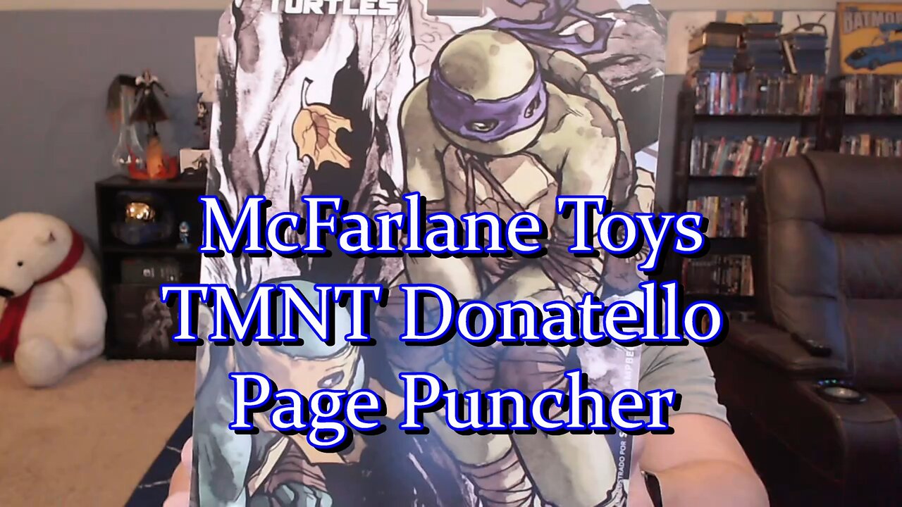 Checking out McFarlane Toy's TMNT Donatello Page Puncher. #tmnt #donatello #mcfarlanetoys