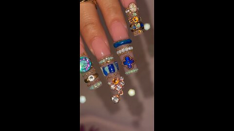 👑 Luxury Royal Nails Art with Bangle & Ring Designs – Glamorous and Stunning Look!