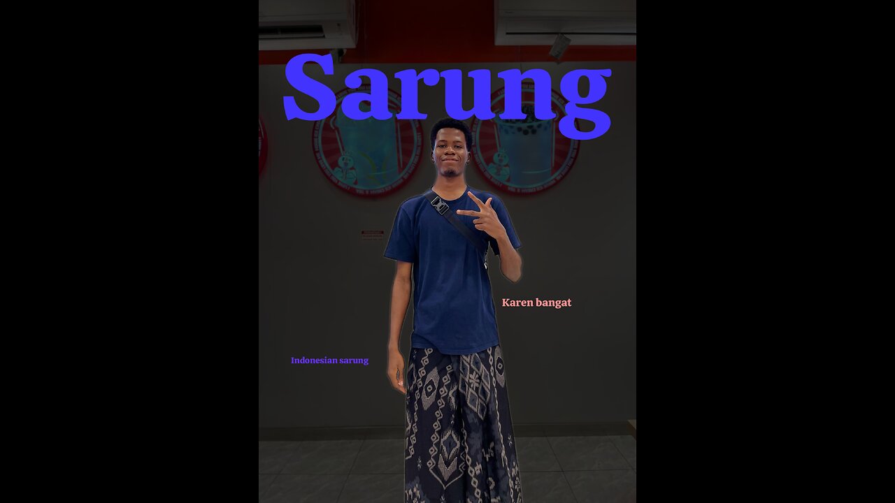 Wearing sarung 🇮🇩 for first time in indonesia