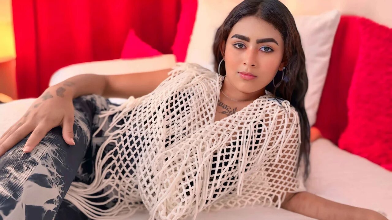 Zeena West - An Amateur Cam Model