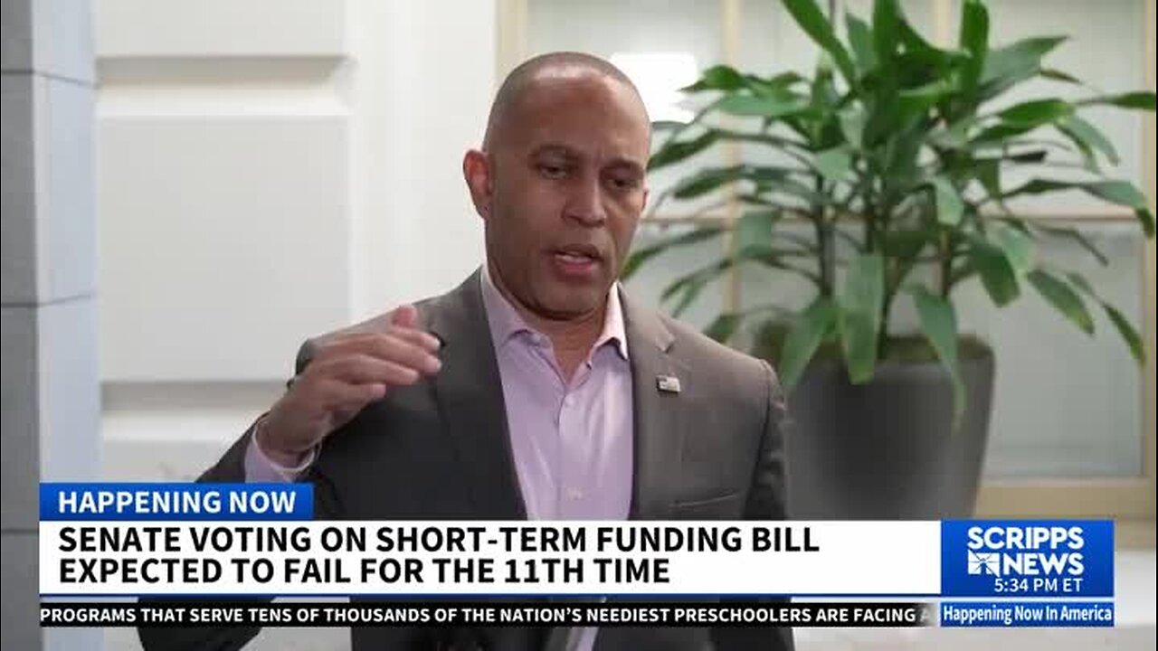 Hakeem Jeffries: Trump Needs to ‘Get off the Golf Course and Actually Decide to End the Shutdown that He’s Created’