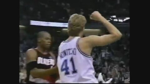Dirk Nowitzki 29 Points Vs. Trail Blazers, 2000-01.