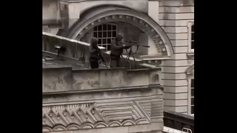 On the trail of the Gunmen- Who was on the building that day?