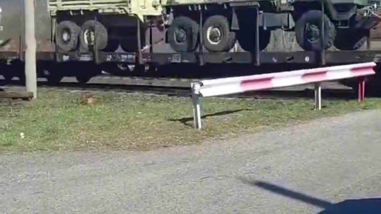 Ukraine Prepares for Ceasefire with EU Support – Trains Keep Rolling Daily