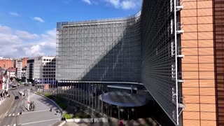 EU seeks trade deal with Trump this month, new tariff notices due