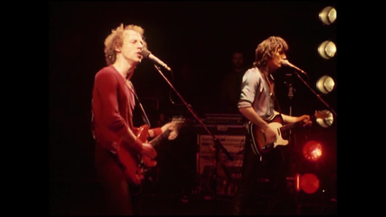 Solid Rock (clip) - Dire Straits (live)