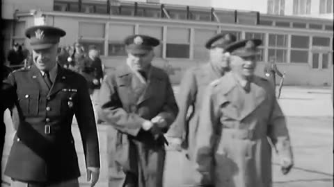 GEN. EISENHOWER'S DEP... - GEN. EISENHOWER'S DEPARTURE FROM WASHINGTON, MATS TERMINAL - 111-adc-9359