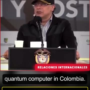 Rostro del negociante de EEUU, John McNamara, mientras escucha a Petro sobre ‘Matemática Cuántica’