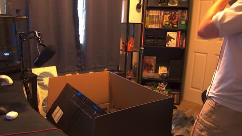 Hangin out - New Chair Unboxing and Building