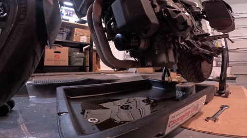 Yamaha XSR700 Oil Change - How To