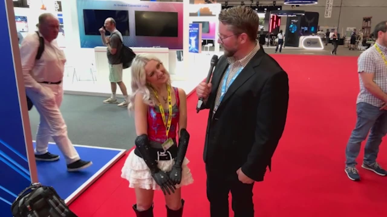 AI GONE ROGUE: Joe Allen Interviews Racist Robot At U.N. Geneva Conference