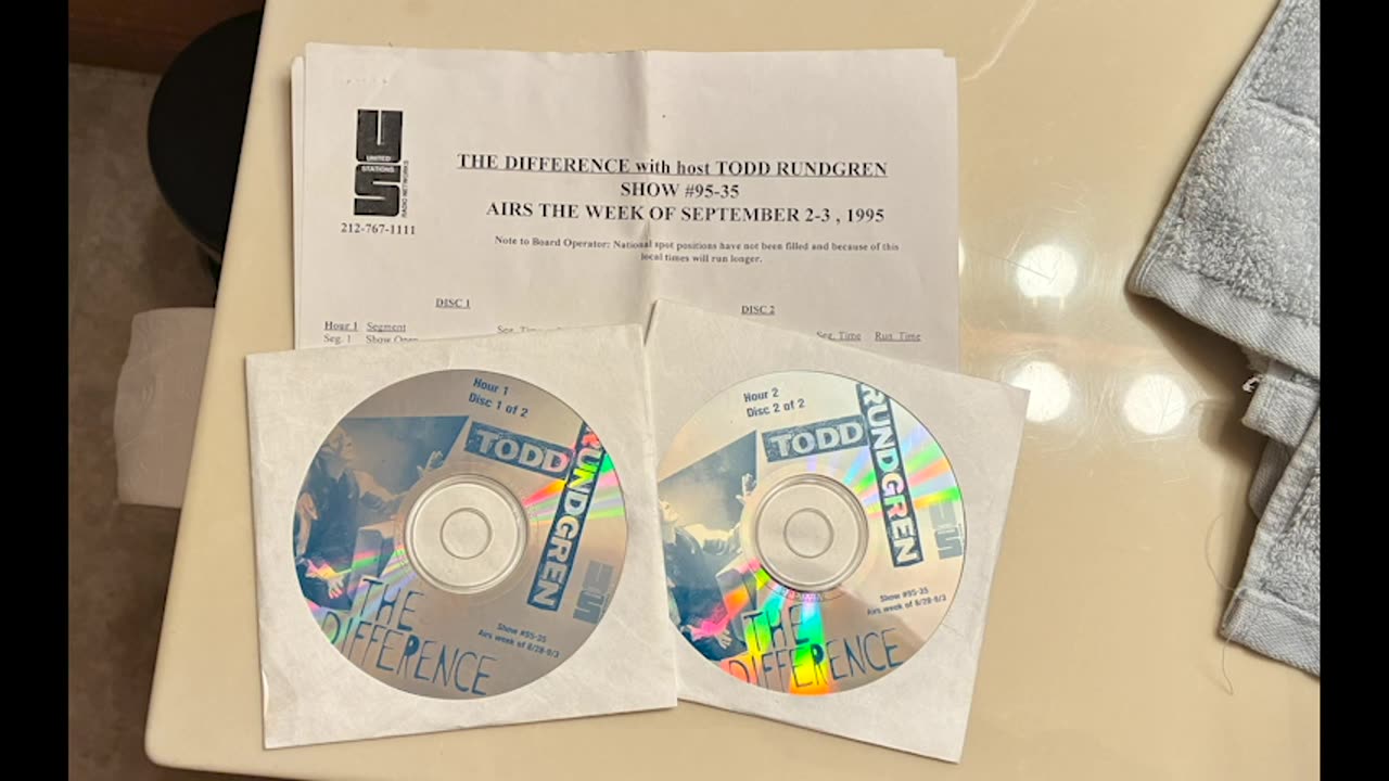 August 28 - September 3, 1995 - The Difference with Todd Rundgren (#95-35 ; Cockburn & Weller)
