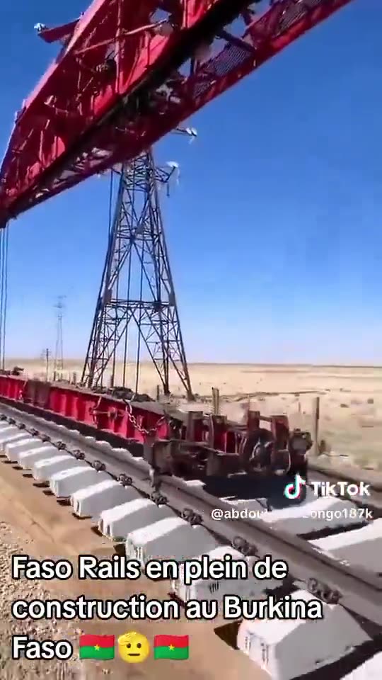 Captain ibrahim traore of Burkina Faso 🇧🇫🇧🇫 Is constructing a railway stations in the country