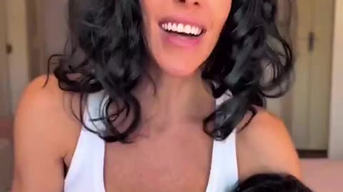 QUER SER MÃE VAI LÁ E, ADOTA UMA CRIANÇA DE VERDADE E PARA DE BRINCAR DE CRIANÇA COM 40 ANOS