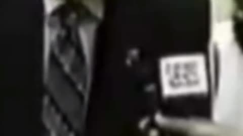 Ex-FBI Chief Ted Gunderson exposing the Satanic New World order 30 years ago.