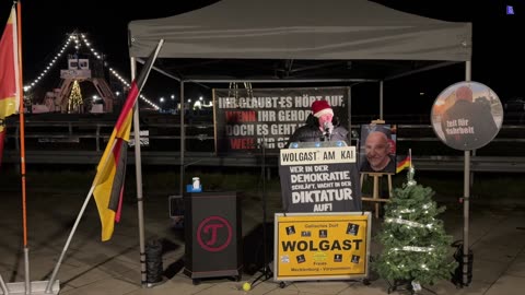 Wolgast - Falko und die Kai Familie eröffnet die Kundgebung 16-12-2025