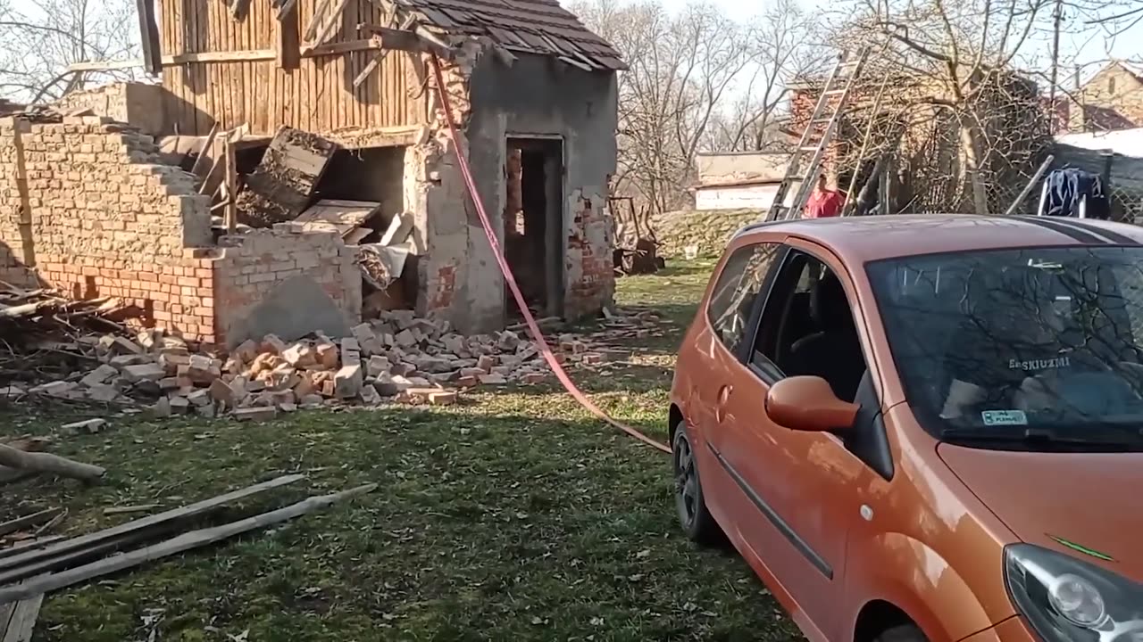 Most Ridiculous Worker Mistakes Caught on Camera