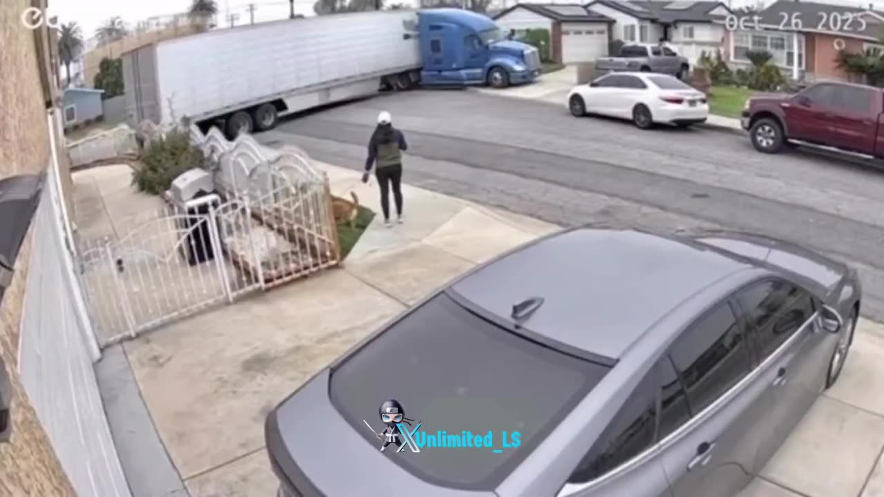 Truck driver hit a gate during Uturn