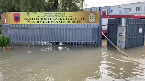 'Durrësi nën ujë', Instituti i Ekzekutivëve të Vendimeve Penale përmbytet pas reshjeve të dendura