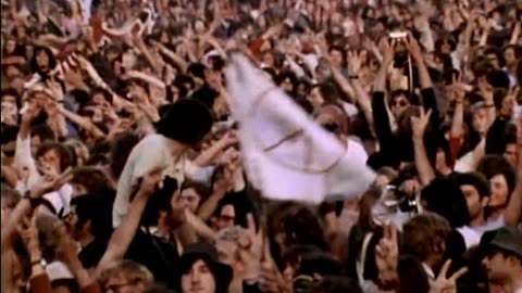 There'll Always Be an England (Ross Parker cover) - Tiny Tim (live)