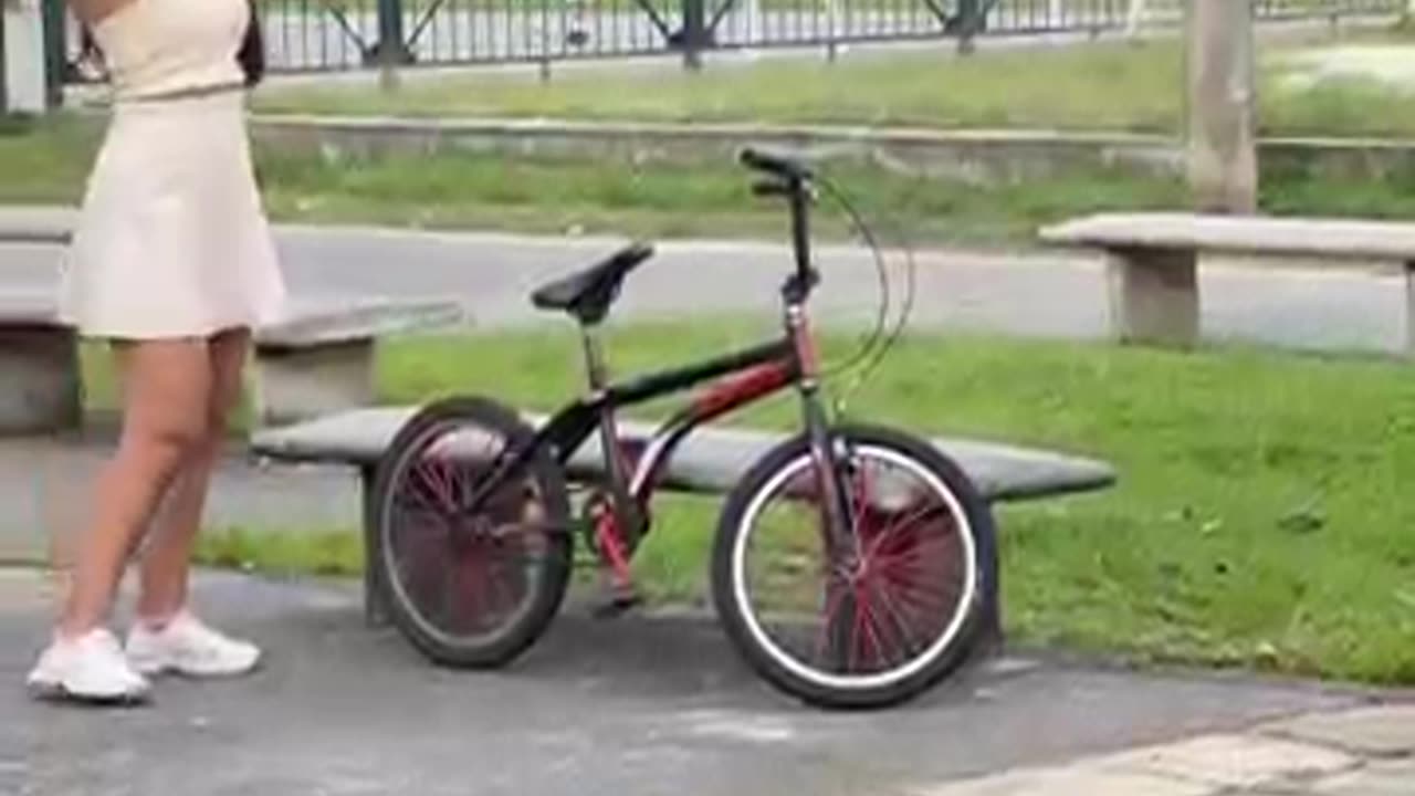 La bici que come cotos los días😹😹