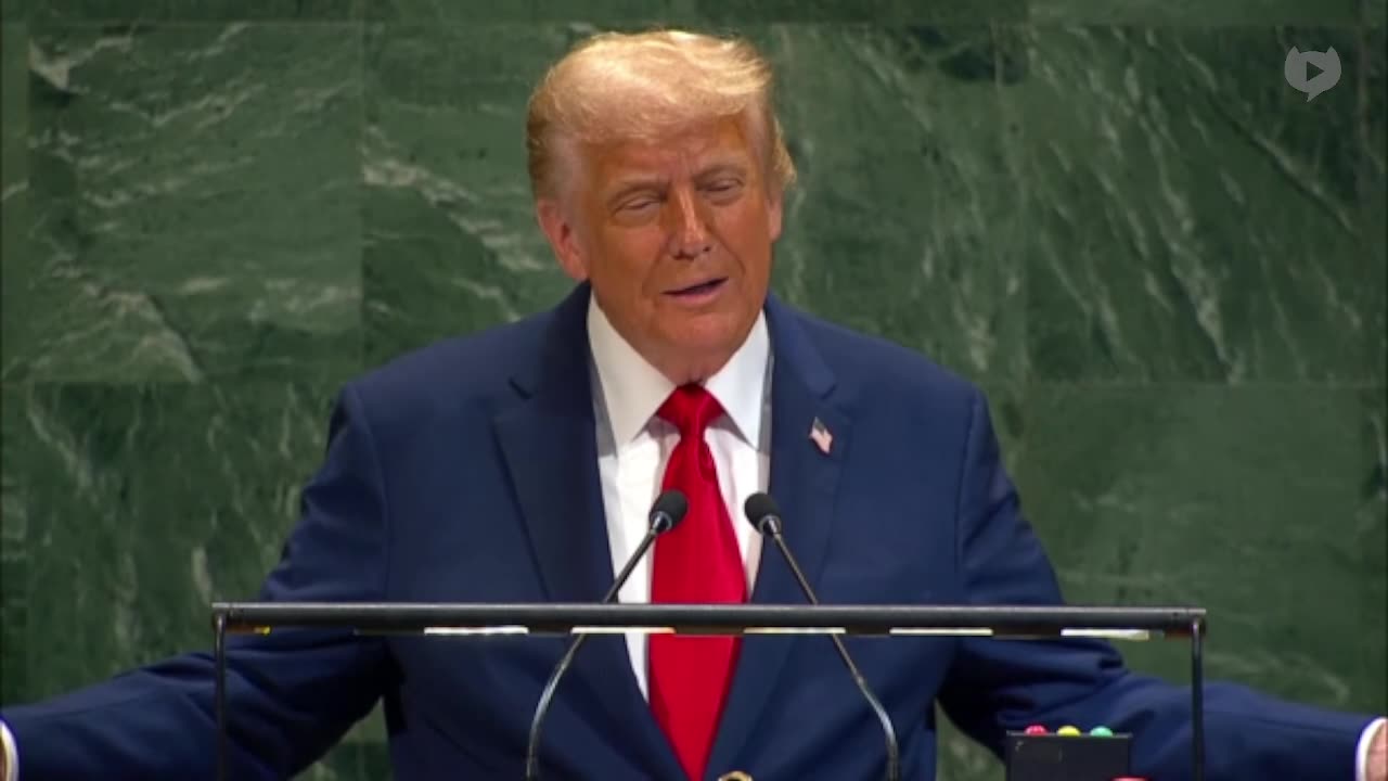 Trump's teleprompter breaks for his UN speech: "Whoever is operating this teleprompter