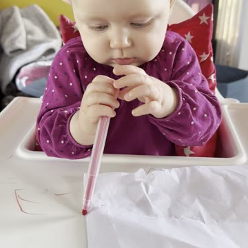 baby kayla’s first drawing session 🎨💕