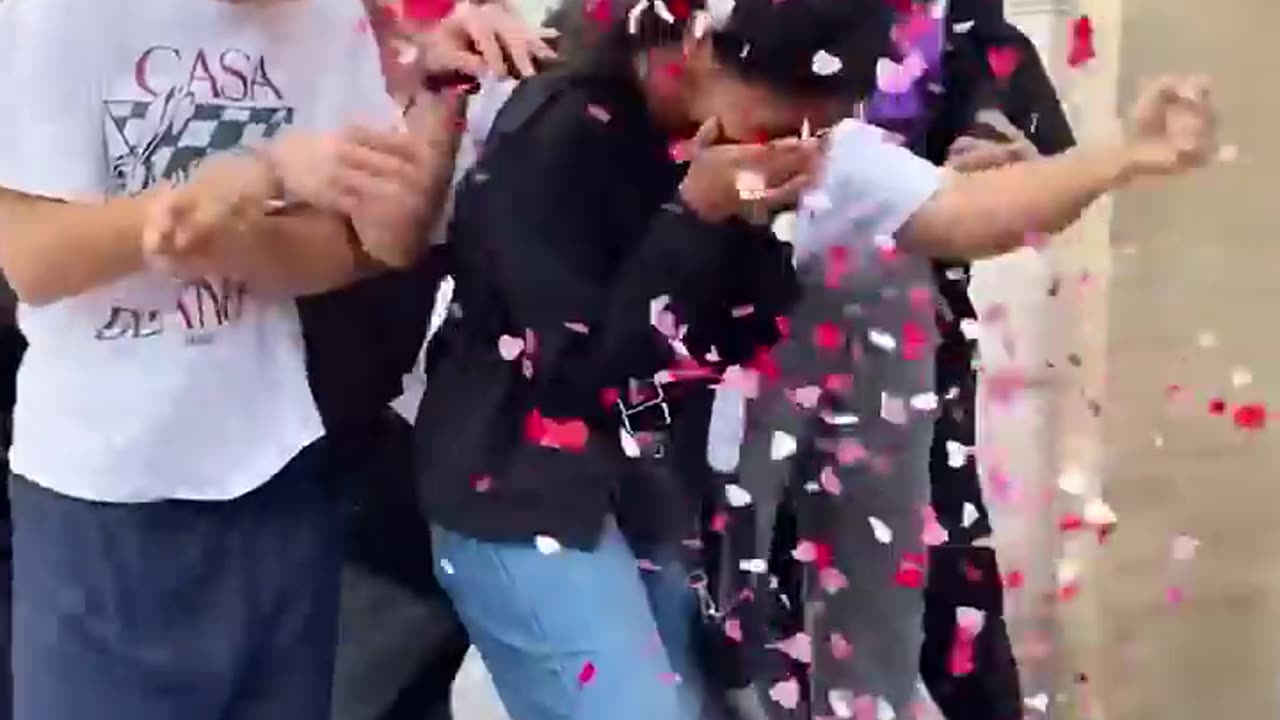 Rating Strangers Shots (Best Reactions) ! 😂🏀