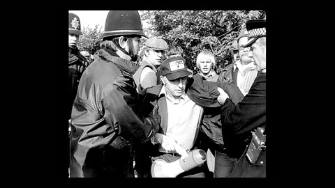 【中文字幕】不要越过警戒线 Never Cross A Picket Line