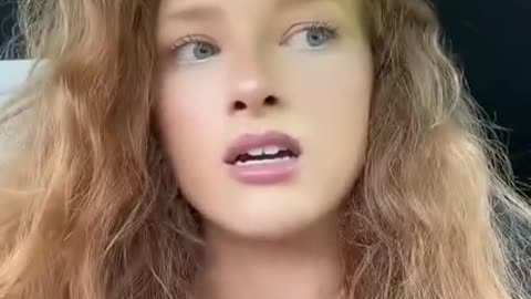 PRETTY BRITISH CHICK NOTICED SOMETHING ODD 🍓 ABOUT AMERICAN STRAWBERRIES
