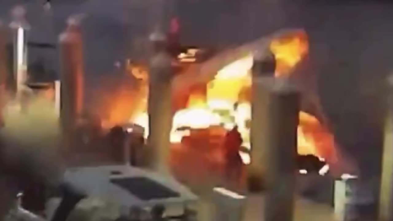 “FREAK” BOAT ACCIDENT CAUGHT ON CAMERA ⚠️