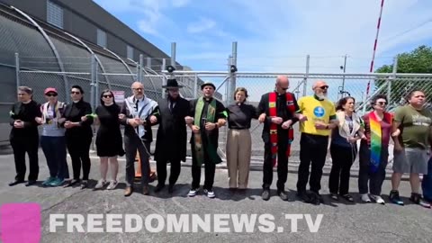 Loony Leftists BLOCKING transports of child r*pists, murderers, & violent gang members from entering the Newark ICE facility (5/12/25)