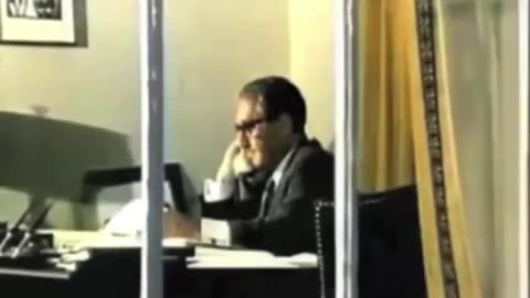 The Henry Kissinger Song - Marvin Madrigal