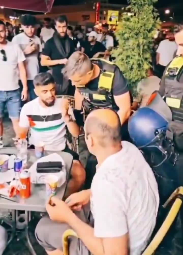 Muslim immigrant is arrested for wearing a HAMAS Palestinian shirt in Germany.