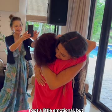 For her 30th birthday this woman’s parents surprised her w the greatest gift, visit from her grandma