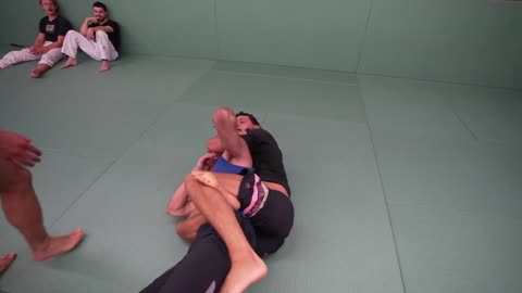 Experienced Grappler CHOKES OUT Clavicular at Gym While TRASH TALKING: "This Is For Your BS!" 😳💀