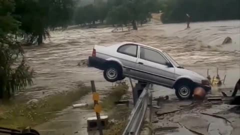 Tragedy in Texas: 32 people have already died from flash floods, including 14 children