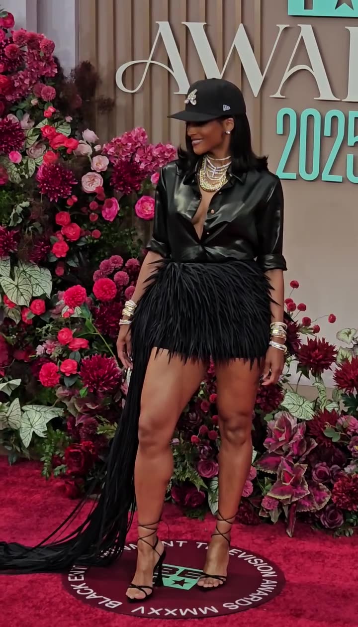 4 KIDS LATER..... Ciara is STUNNINGLY Beautiful #Ciara #viral