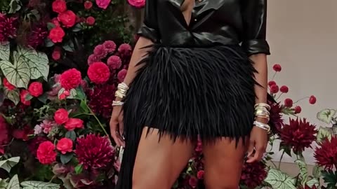 4 KIDS LATER..... Ciara is STUNNINGLY Beautiful #Ciara #viral