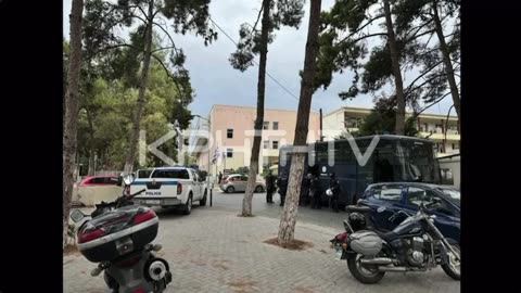 perplasje me arme ne greqi