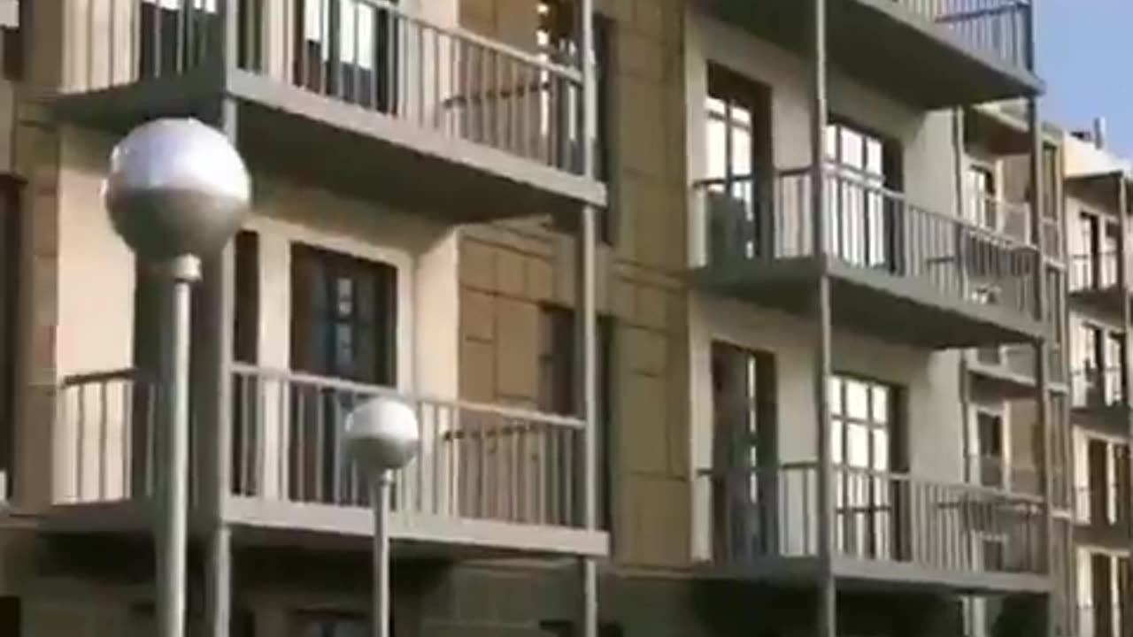 Can't tell if this anti-earthquake bed is a genius