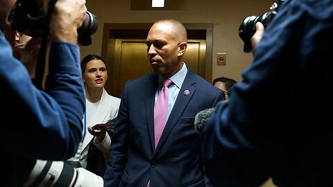 Democrats are Drowning in the Polls, They Have No Future in the Midterms!