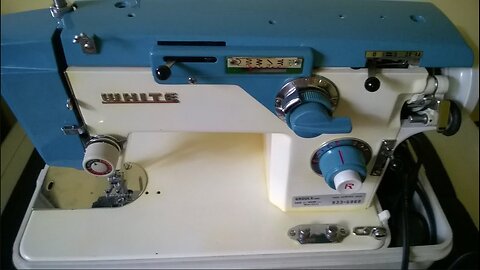 Tricky hidden oiling points Vintage sewing machine