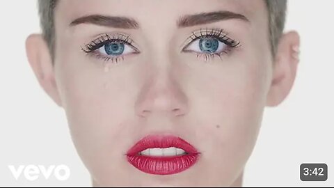 Miley Cyrus - Wrecking Ball (Official Video)